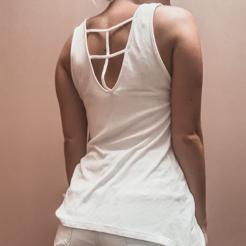 💋AE WHITE TANK TOP